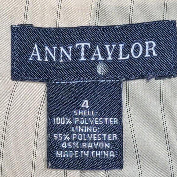 Ann Taylor Long Sleeve Button-Front Black Collar Dress Jacket. Size 4 - Picture 7 of 7